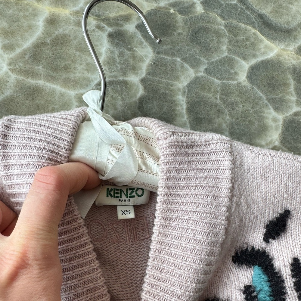 Kenzo Pink Leopard Sweater, size XS, warm and comfy! - Picture 11 of 16